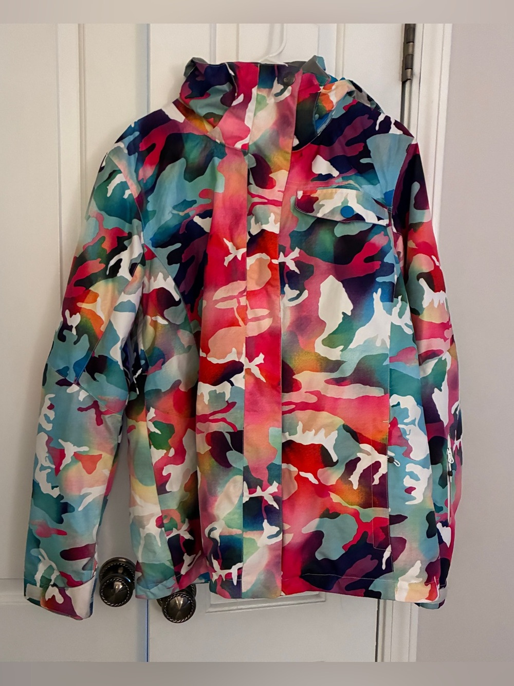 NWOT GSou Women's Vibrant Camo Insulated Ski Jacket With Removable Hoodie Size L